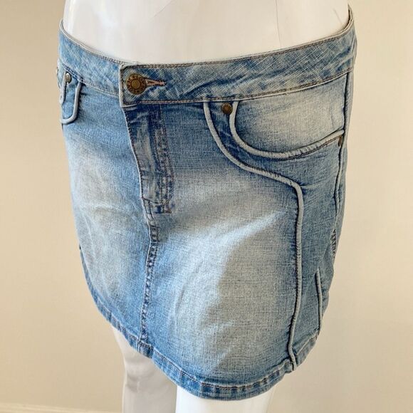 Vintage 90s Y2K Lov3e by TM Denim Low Rise Jean Mini Skirt w Piping Details - Picture 3 of 7